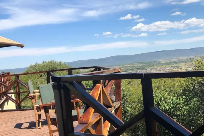 Emayian Luxury Camp